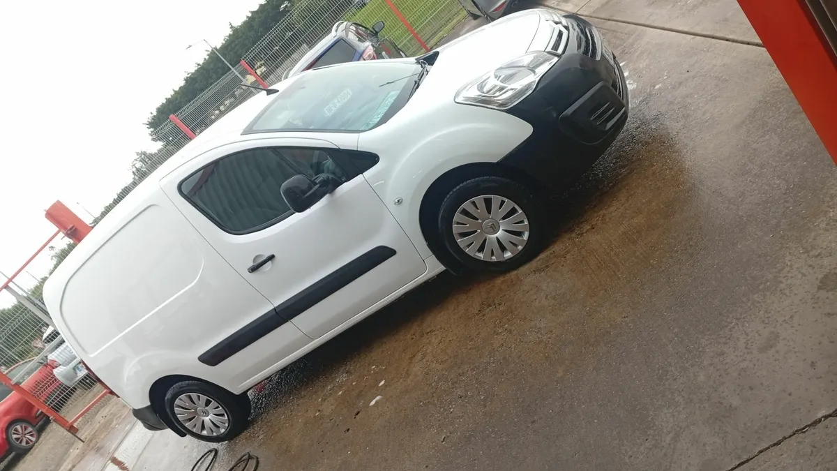 Citroen Berlingo 2016 - Image 2