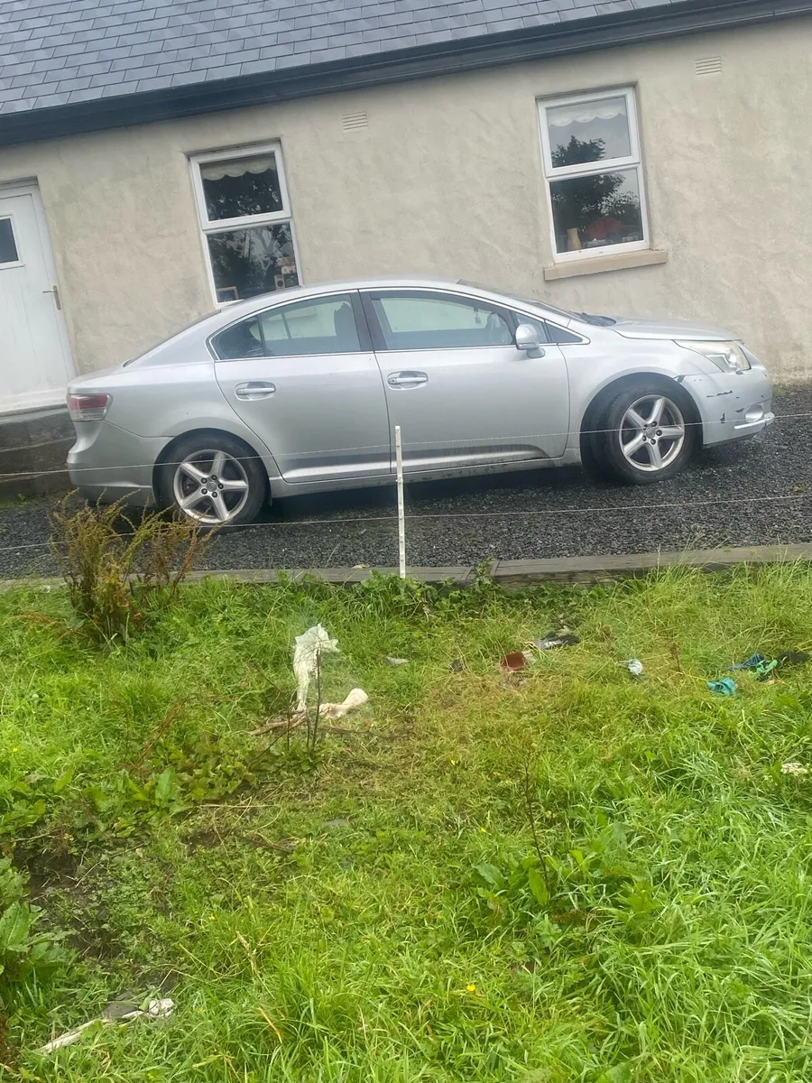 Toyota avensis. - Image 3