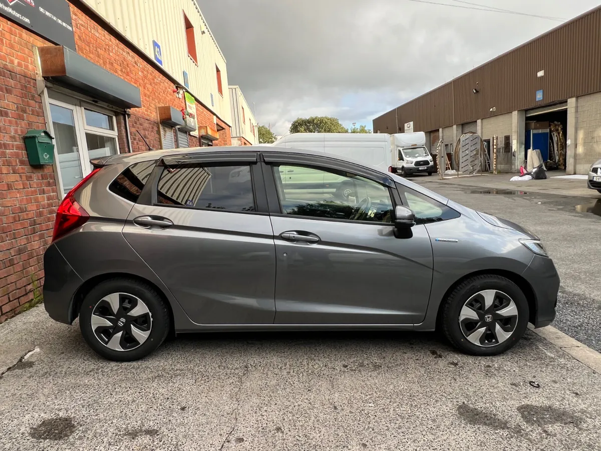 Honda Fit 2018 - Image 3