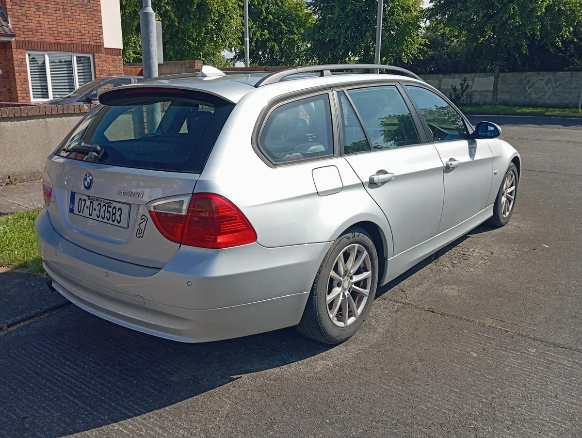 BMW 320i Touring E91 - Image 1