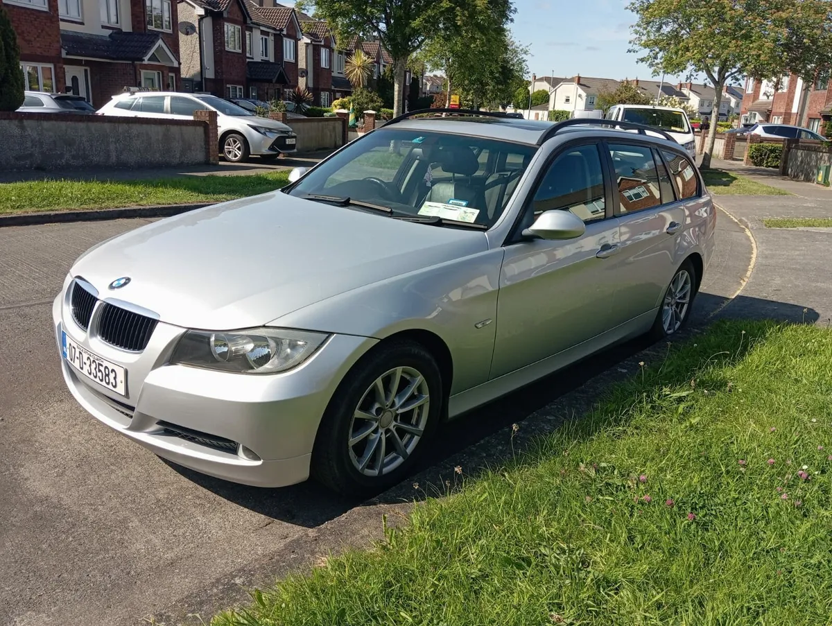 BMW 320i Touring E91 - Image 2