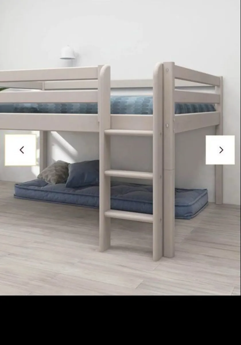 Flexa mid sleeper cabin bed - Image 1