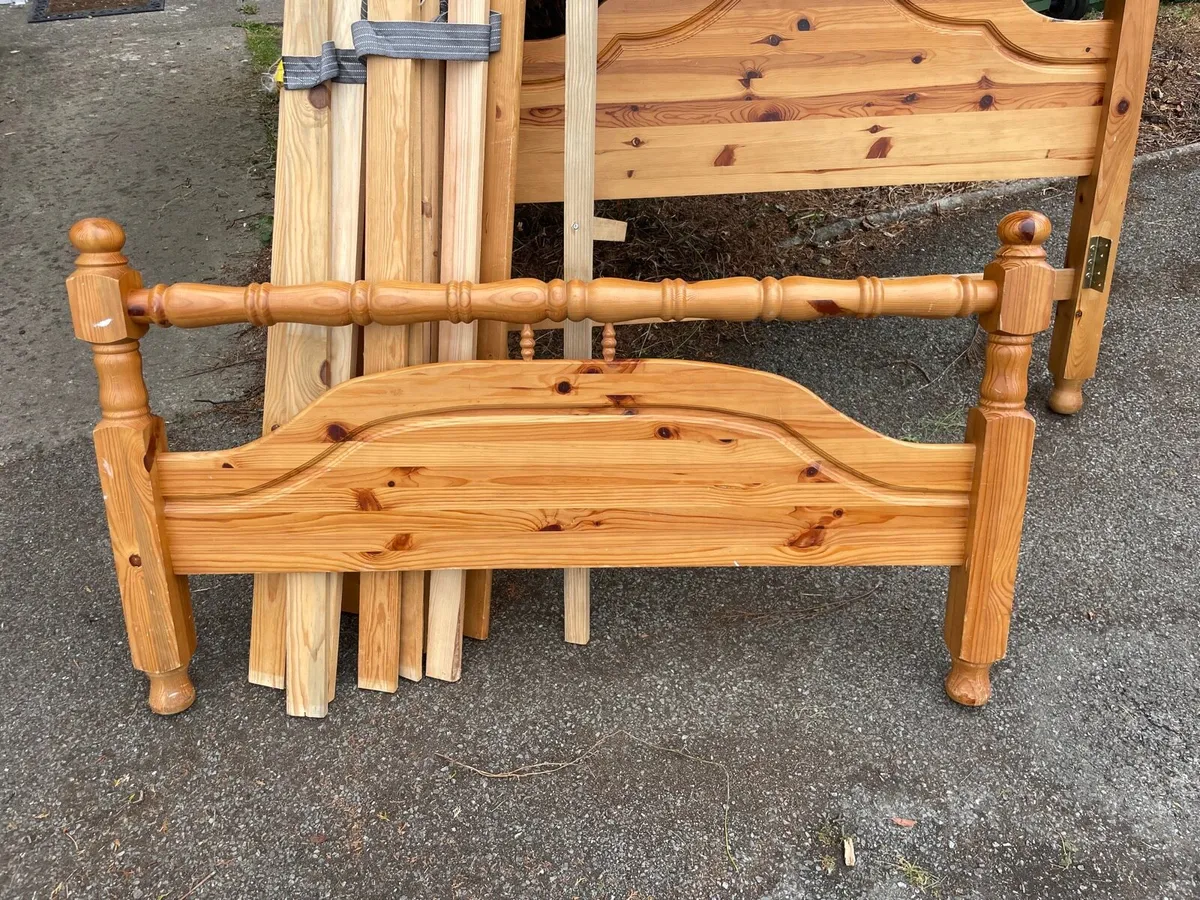 Double pine wooden bed frame (4,6ft) - Image 3