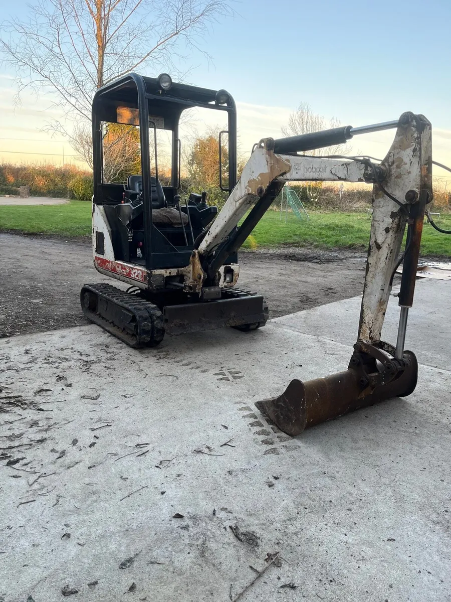 Mini digger - Image 2