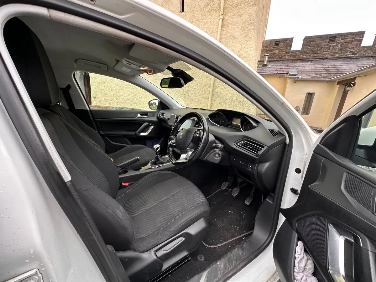 Peugeot 308 2017 - Image 3