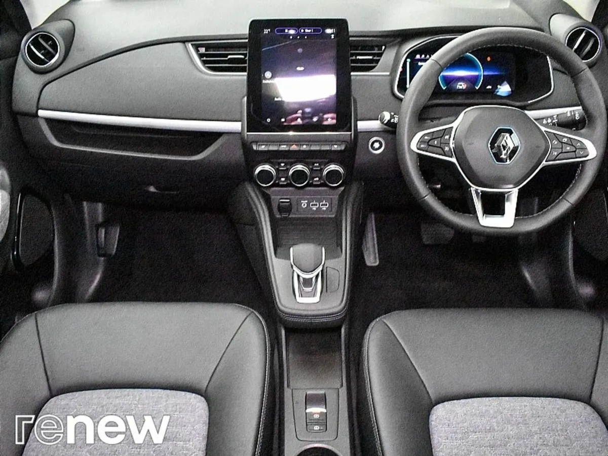 Renault Zoe R135 Z.E 50 GT Line CCS Rapid Charge - Image 2