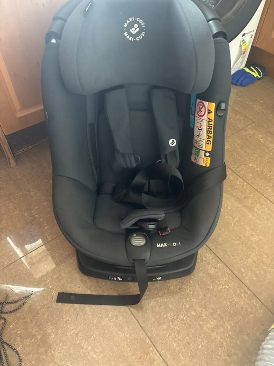 Maxi Cosi AxissFix - Image 1