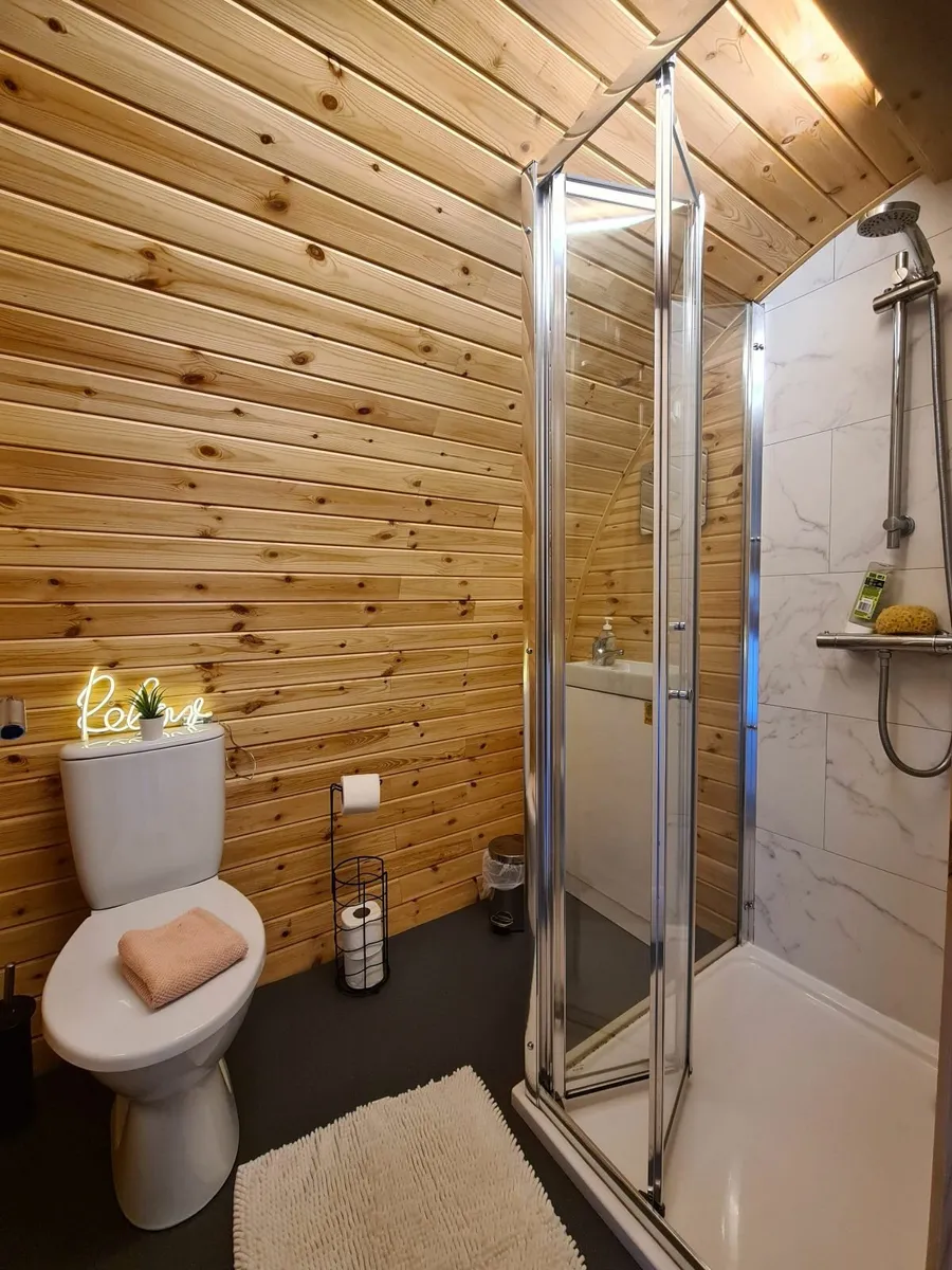 Glamping pod - shepards hut- cabin - Image 3