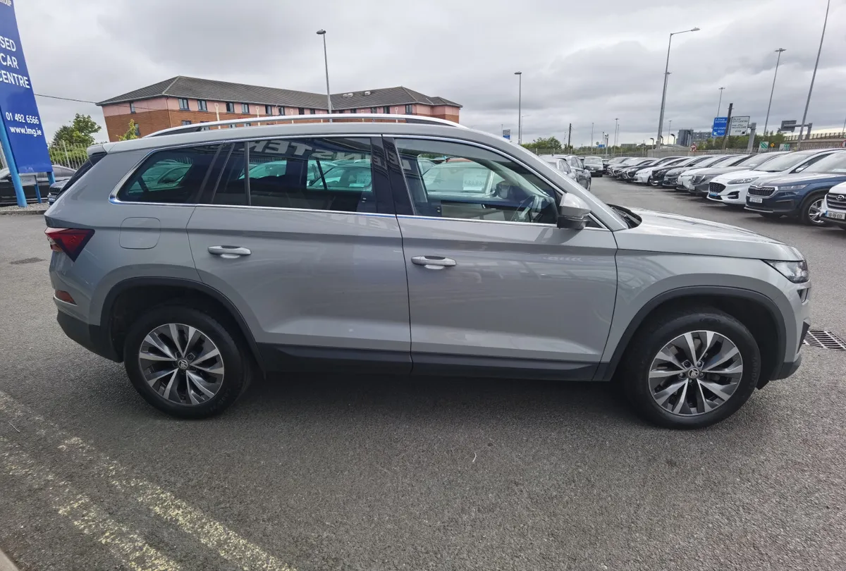 SKODA KODIAQ 2.0TDI AMBITION DSG AUTO **7 SEATER** - Image 4