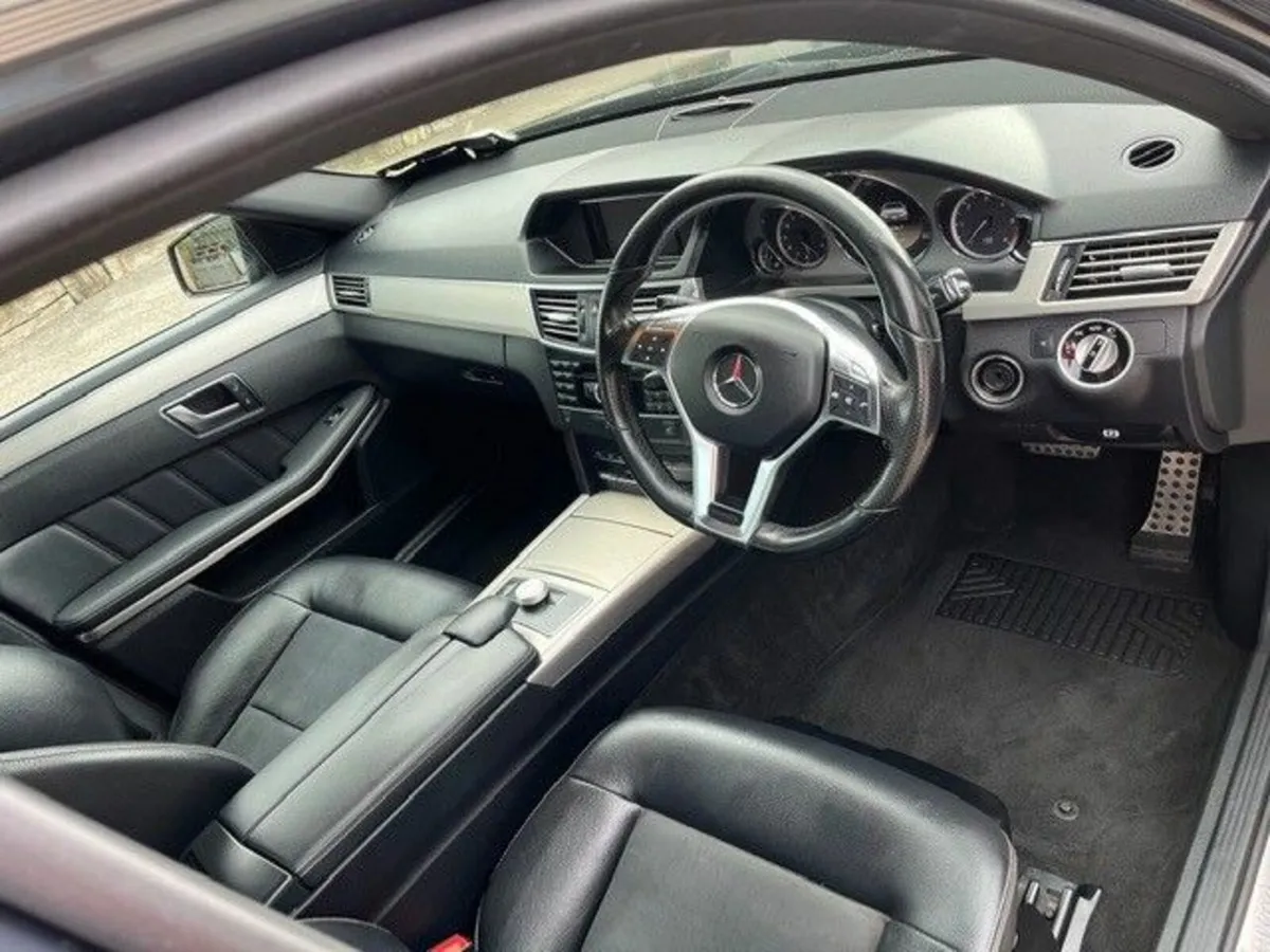 Mercedes-Benz E-Class 2012 - Image 2