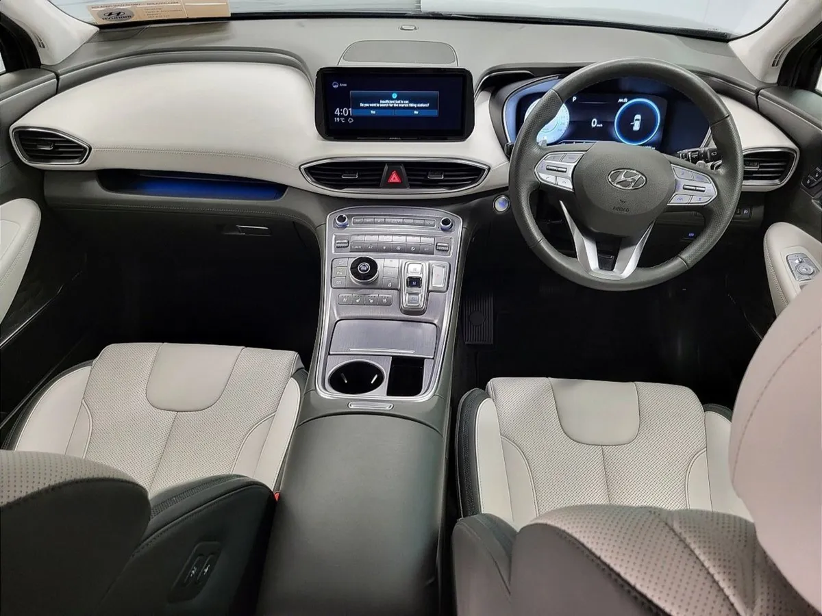 Hyundai Santa Fe 2.2 Crdi 2WD Executive Plus Auto - Image 4