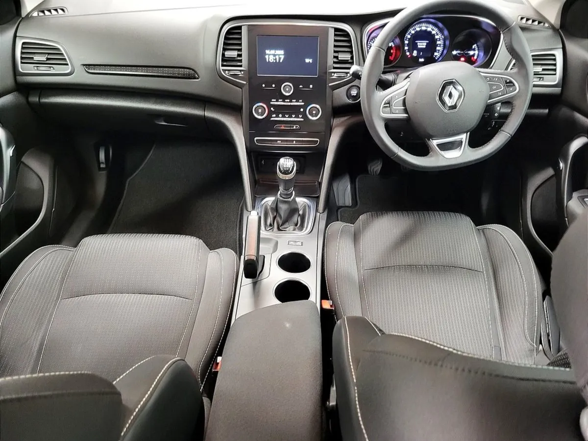 Renault Megane 1.3 TCe 140 GPF Play - Image 4