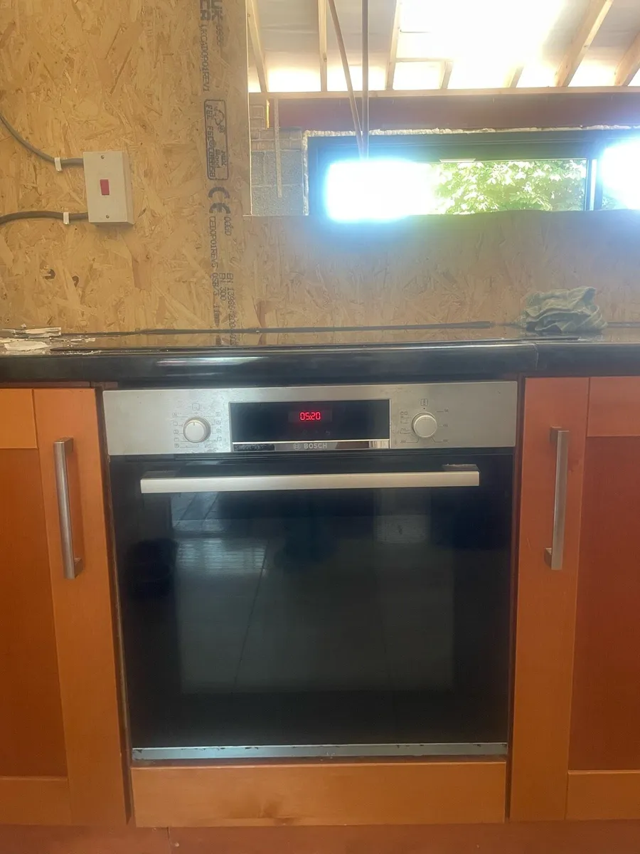 Bosch pyrolytic oven - Image 1