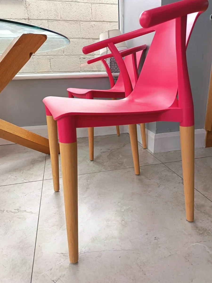 Glass dining table - Image 2