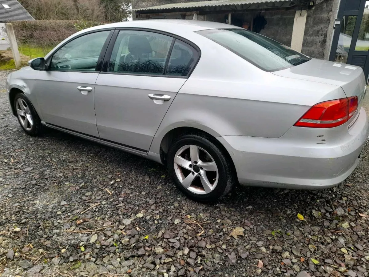 Vw Passat 1.6tdi 2011 - Image 4