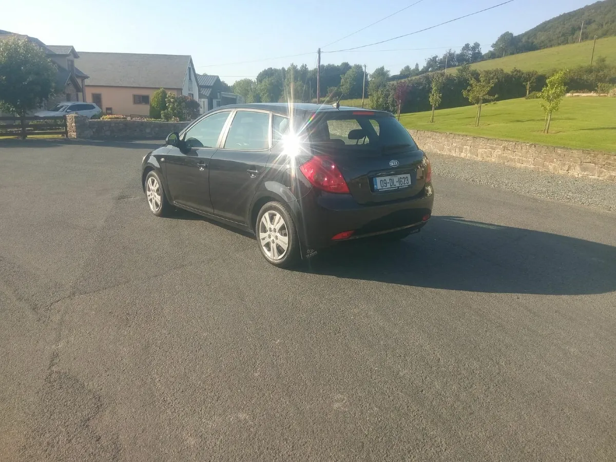 Kia Ceed 2009 - Image 3