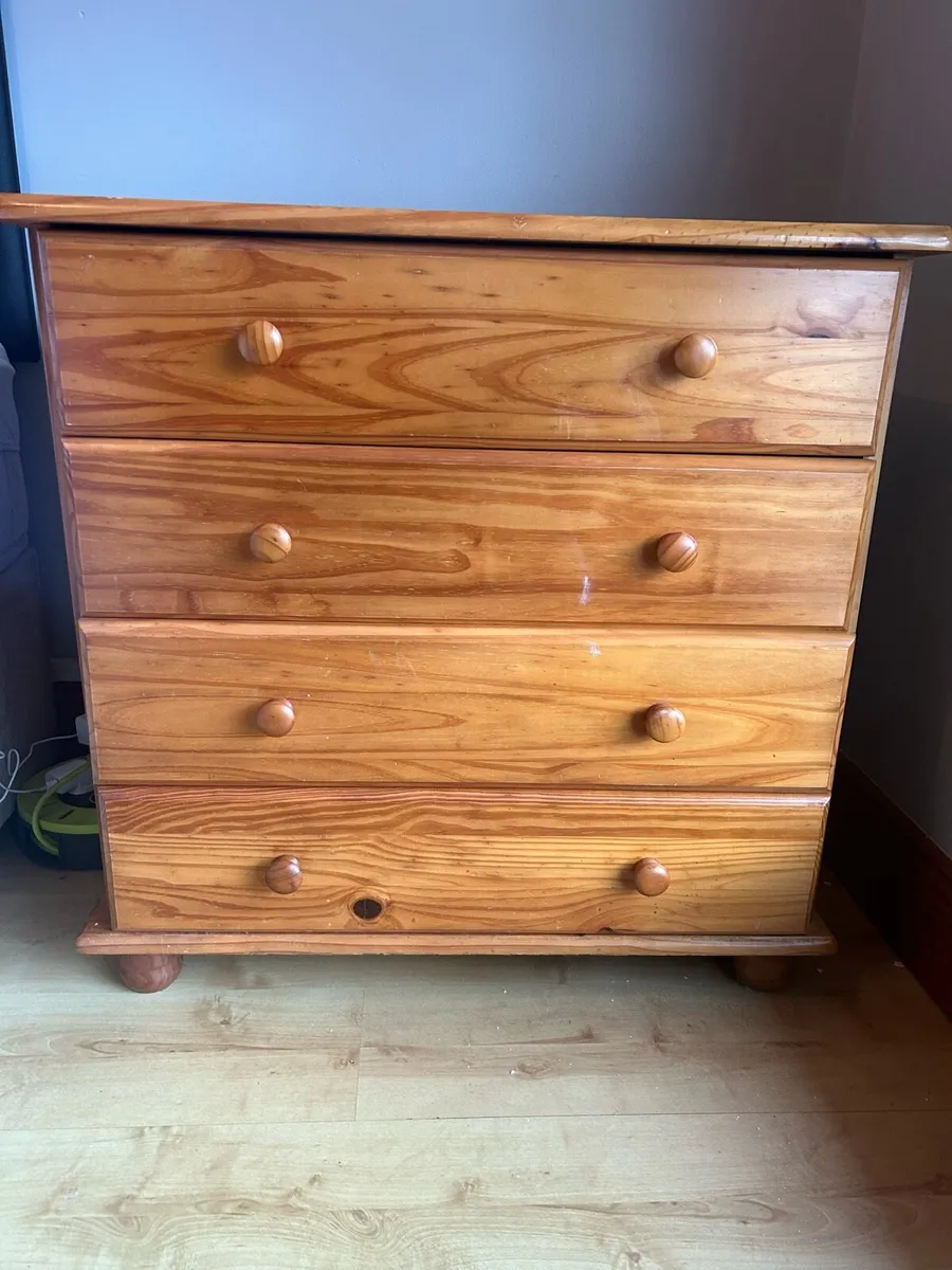 Triple wardrobe and chest of drawers - Image 2