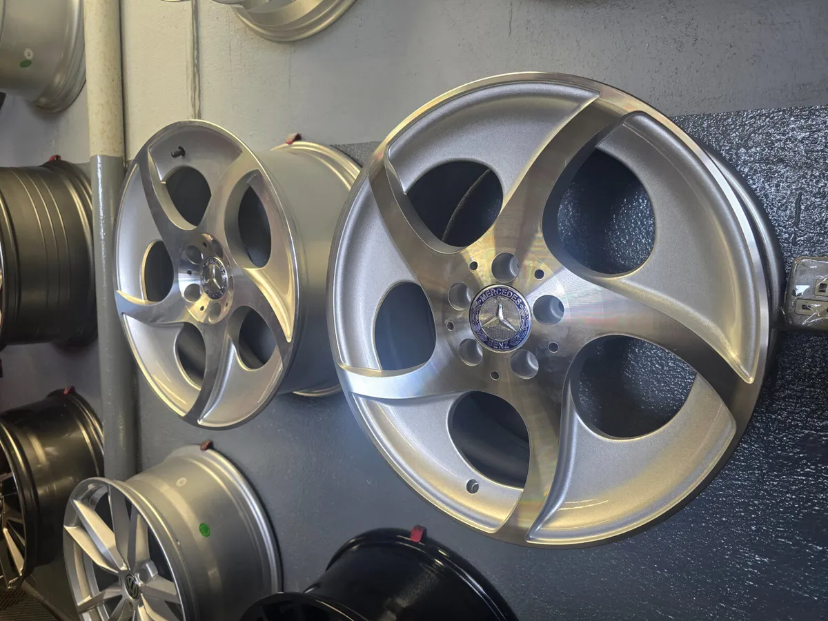 **Special** 18" Mercedes Alphard Style - Image 1