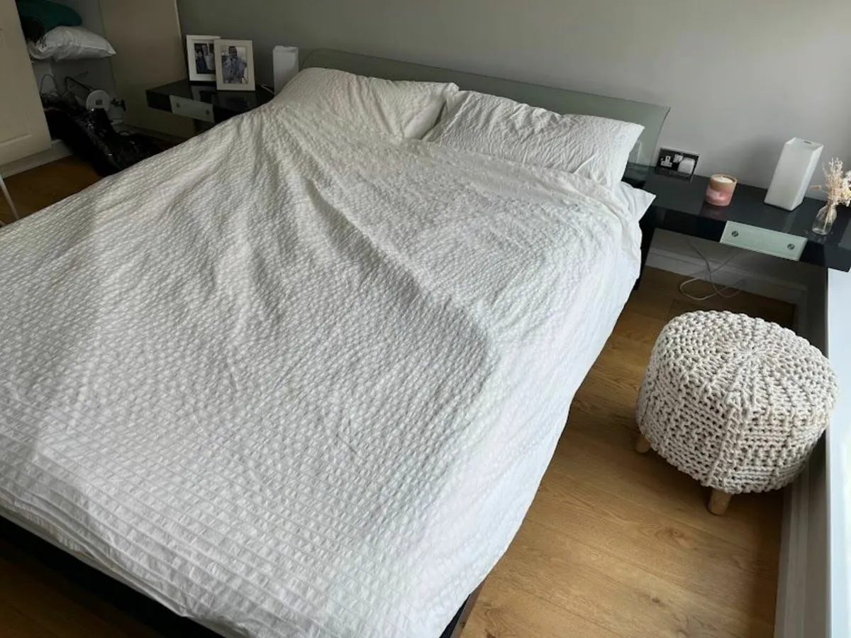 double bed - Image 2