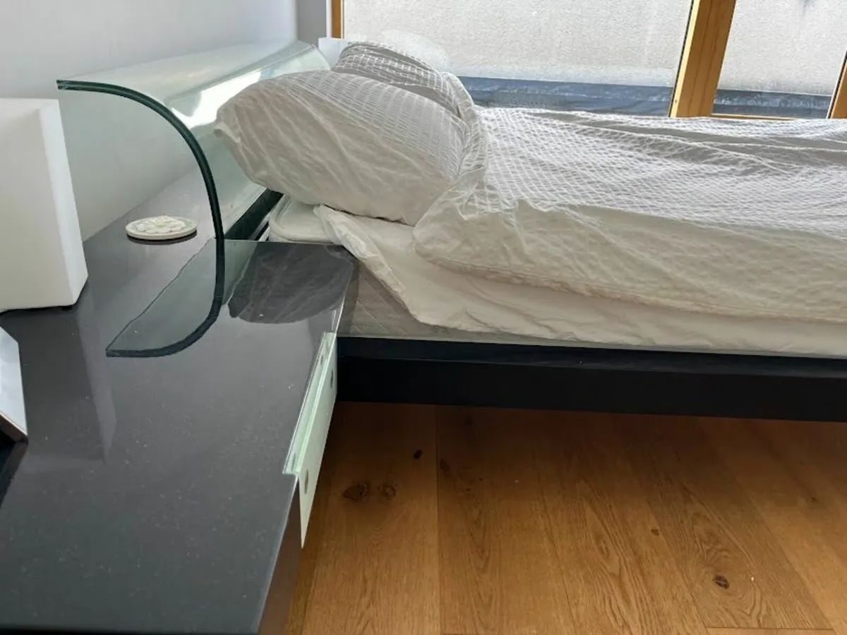 double bed - Image 4