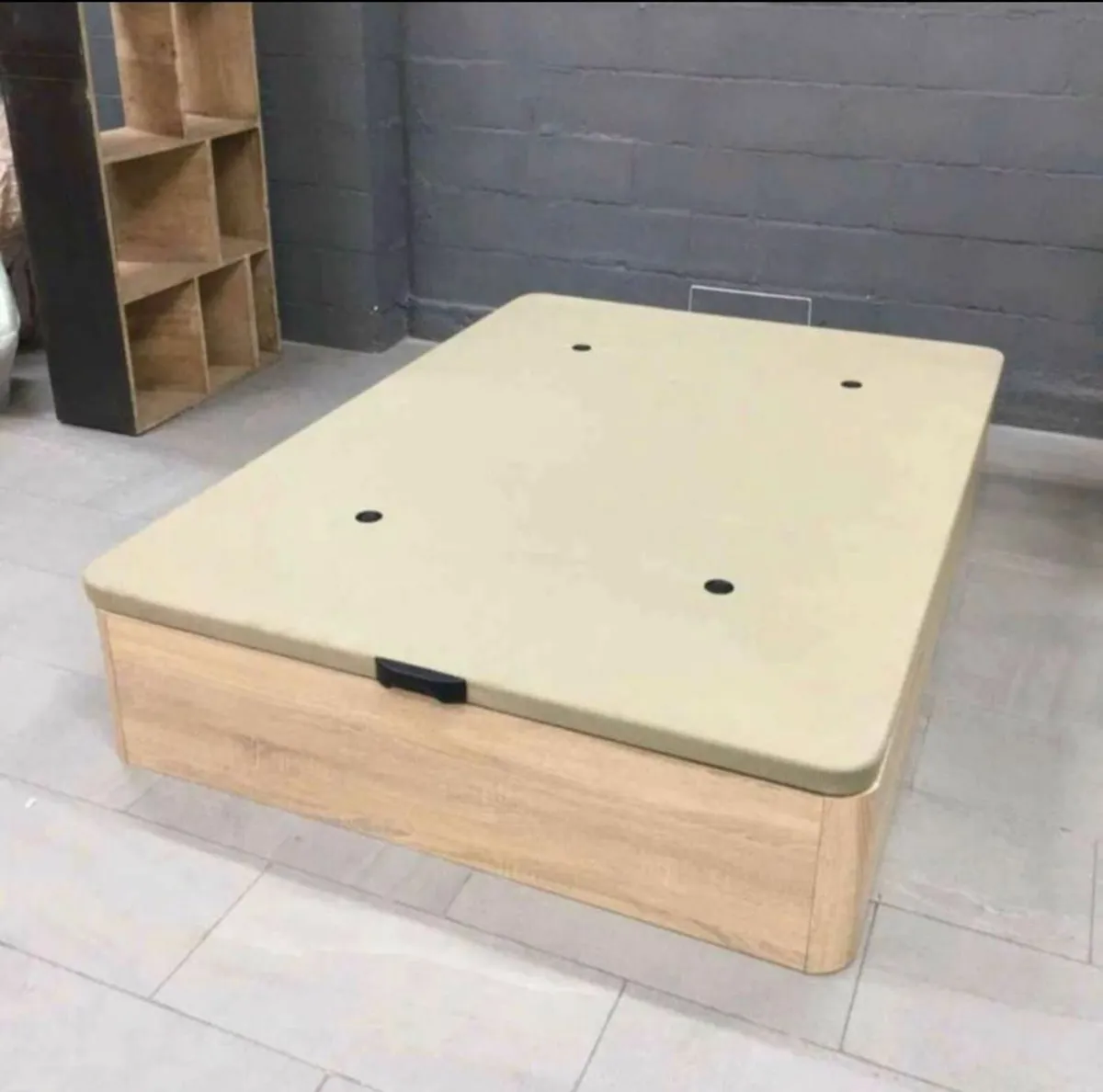 Oak Ottoman Storage Bed – Stylish Space, King size - Image 1