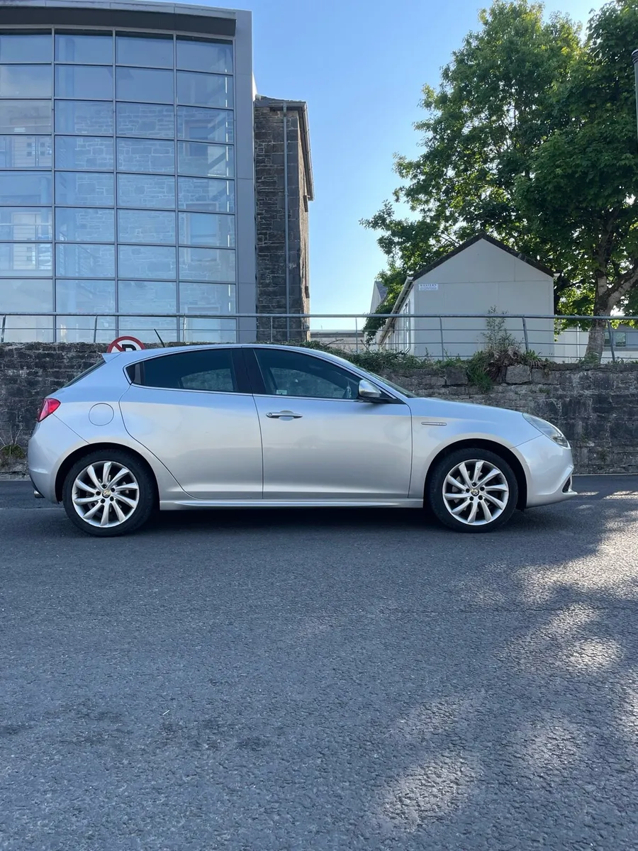 Alfa Romeo Giulietta - Image 1