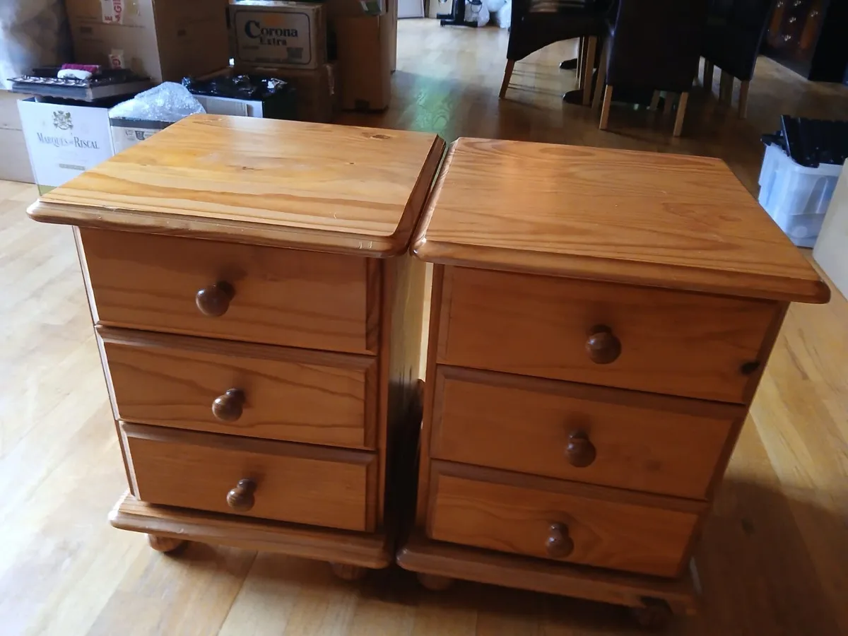 2 x Solid Pine Bedside Lockers – 3 Drawers Each