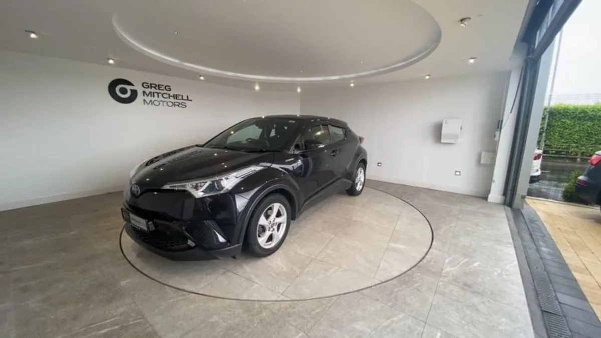 Toyota C-HR 1.8 Hybrid Icon 5dr CVT - Image 3