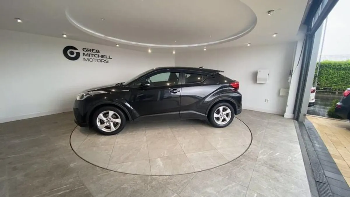 Toyota C-HR 1.8 Hybrid Icon 5dr CVT - Image 4