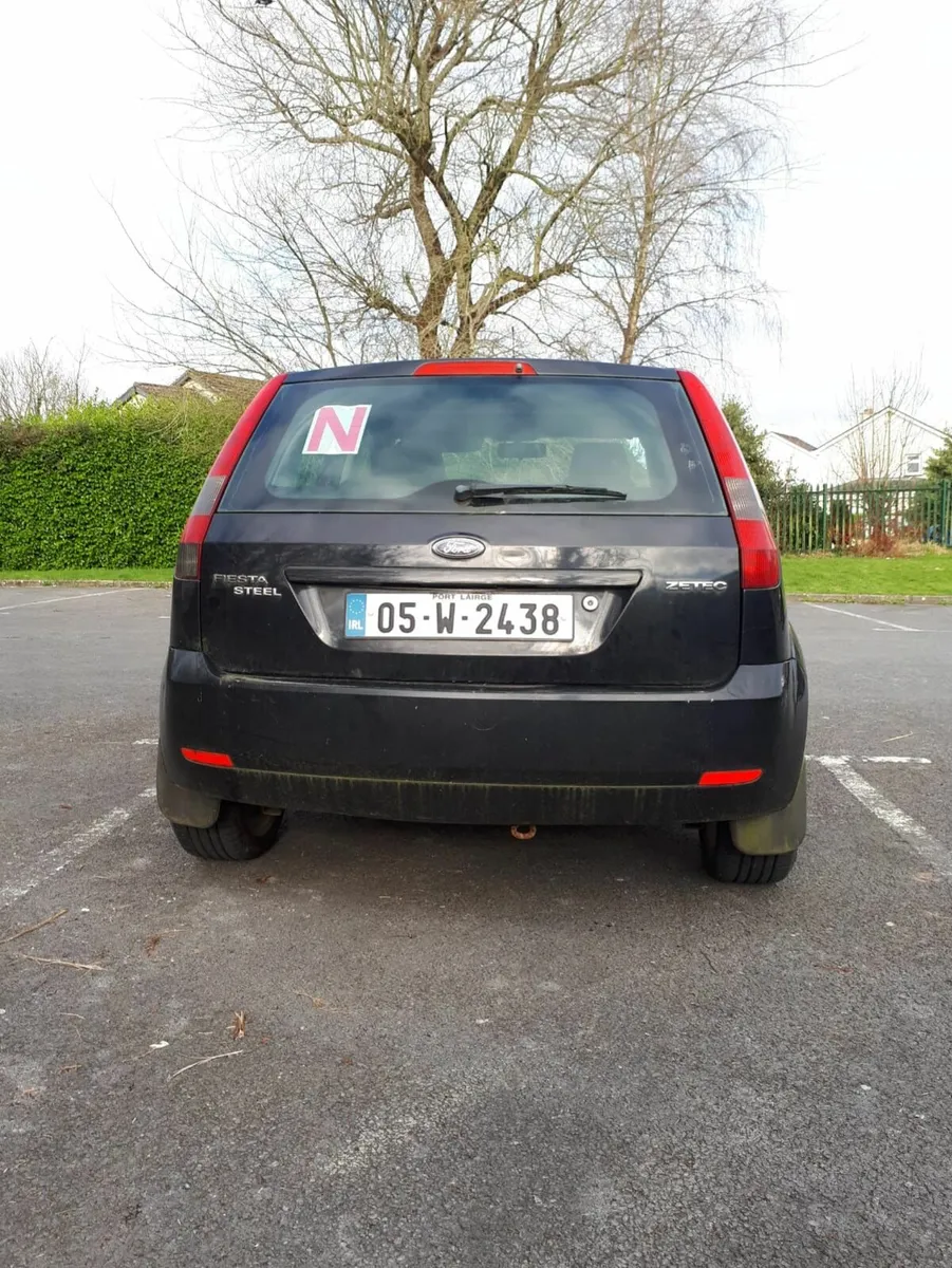 Ford Fiesta 2005 - Image 2