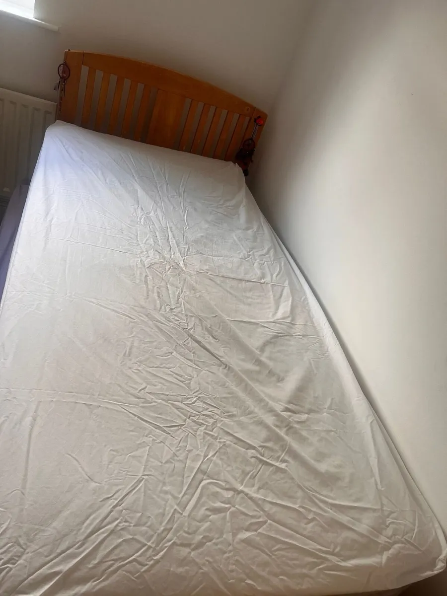 Bedroom furniture - Image 2