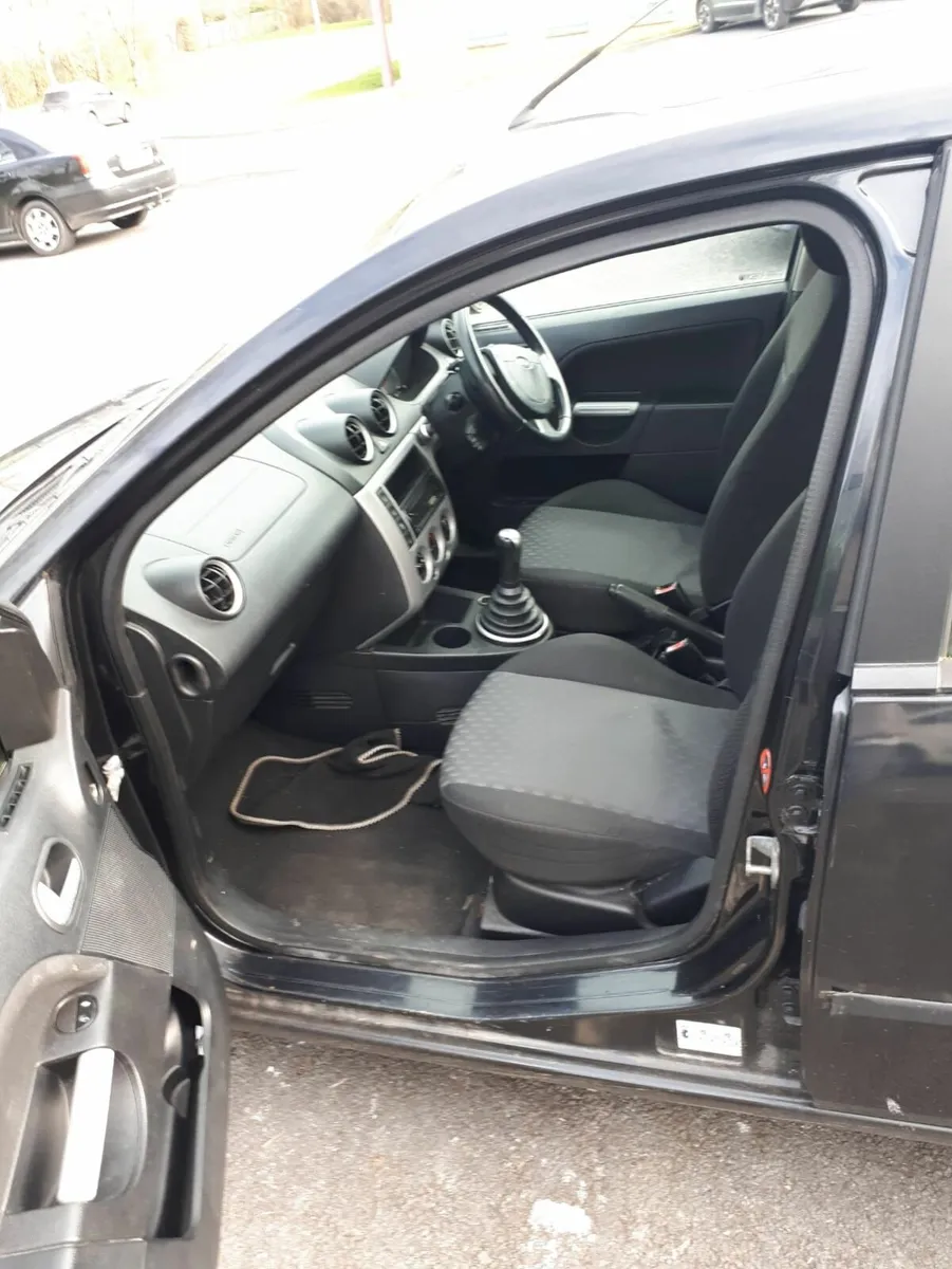 Ford Fiesta 2005 - Image 4