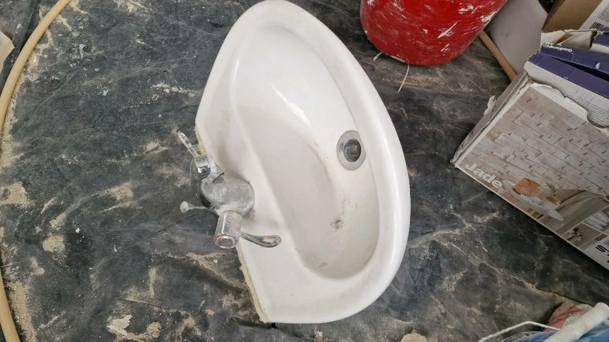 Toilet - Image 1