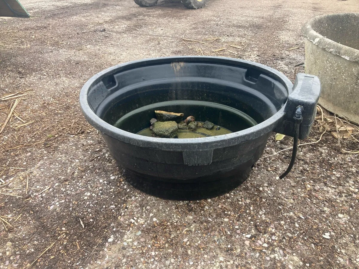 Water troughs - Image 3