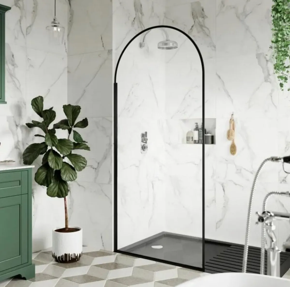 Hudson Reed Arched Wetroom Screen - Black - Image 1