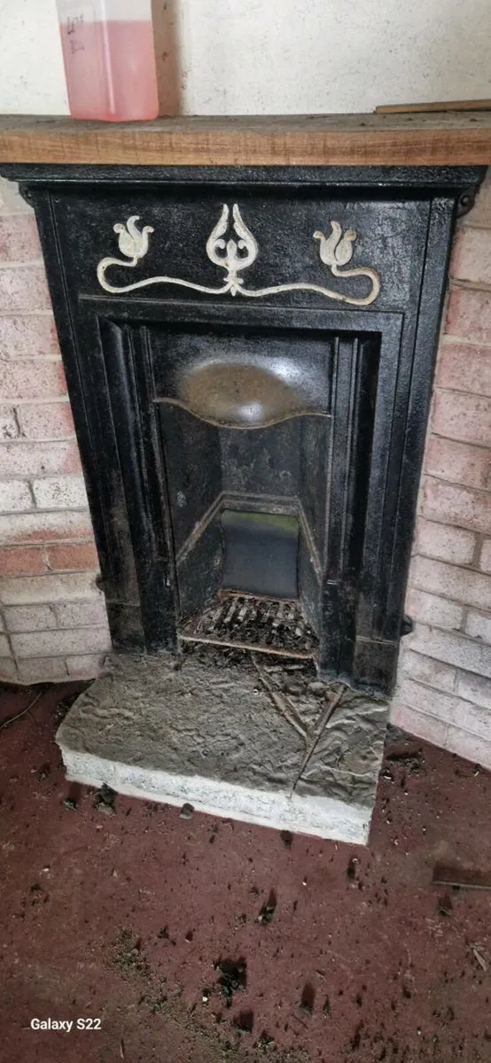 Cast iron fireplace - Image 4