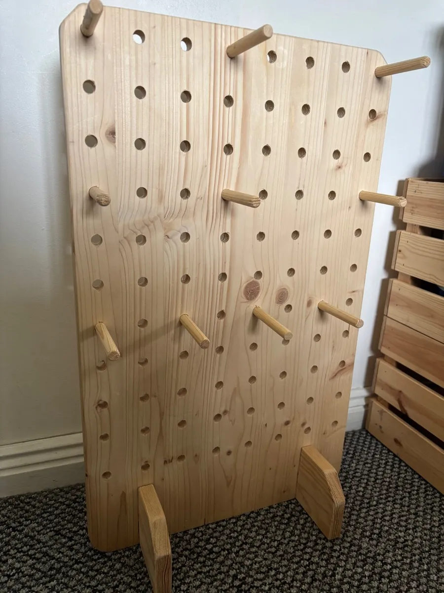 Pine peg board Display boards - Image 1