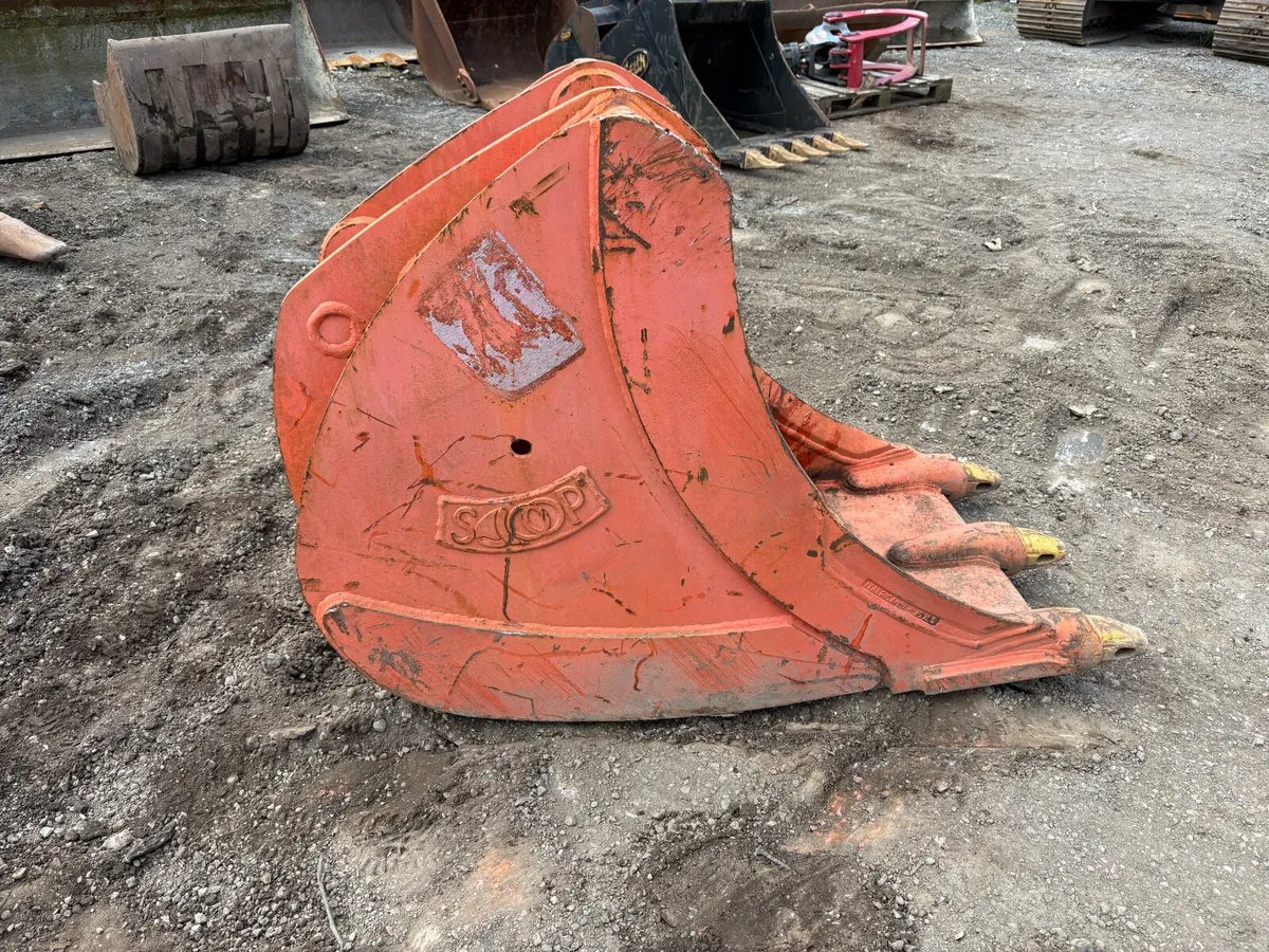 Digging bucket (D10) Miller Hitch - Image 1