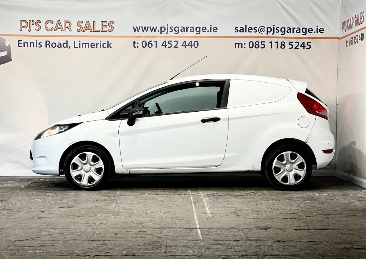 Ford Fiesta, 2010 - Image 4