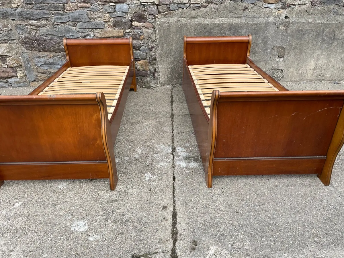 Beds - Image 2