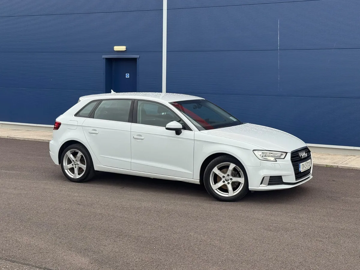 Audi A3 2017 1 owner diesel - Image 4