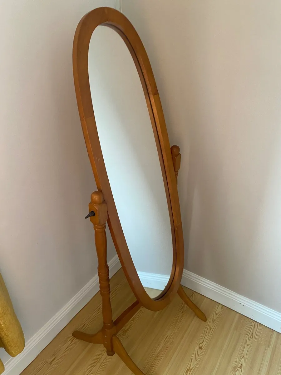 Freestanding Cheval Mirror
