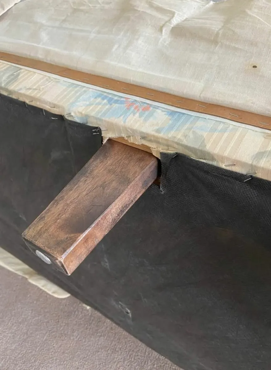 Large Couch - Ready to Go - Image 4