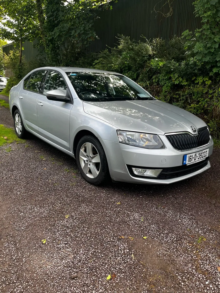 Skoda Octavia Automatic 1.6 Diesel - Image 1