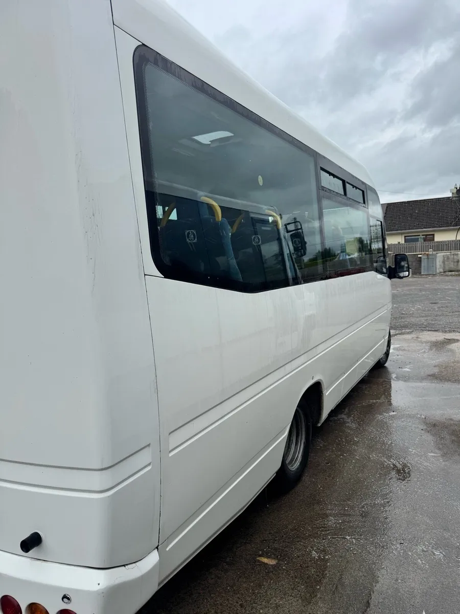 2009 Mercedes Sprinter 515 Automatic - Image 4