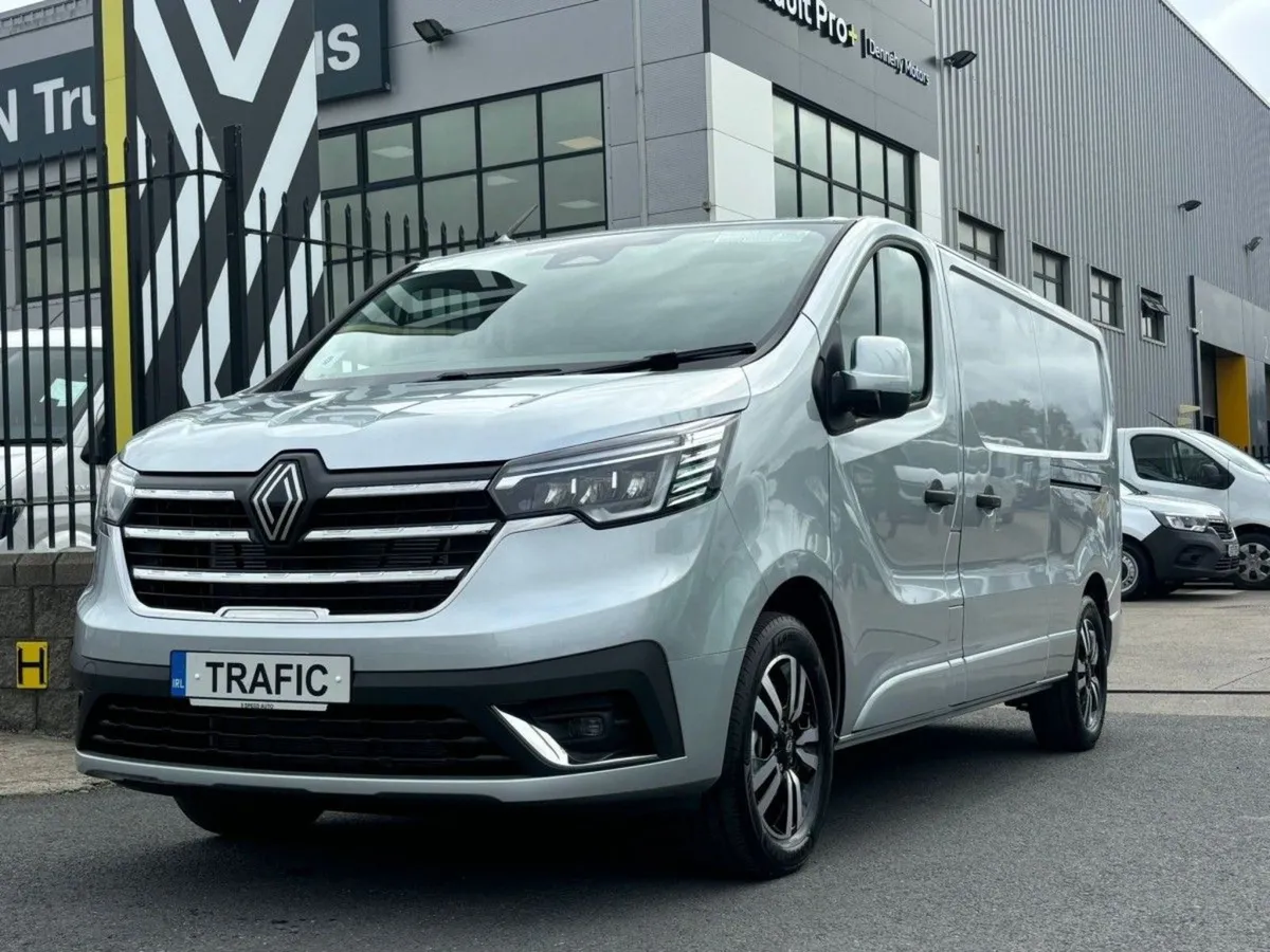 Renault Trafic Extra Sport 170hp 9speed Auto TOP - Image 1