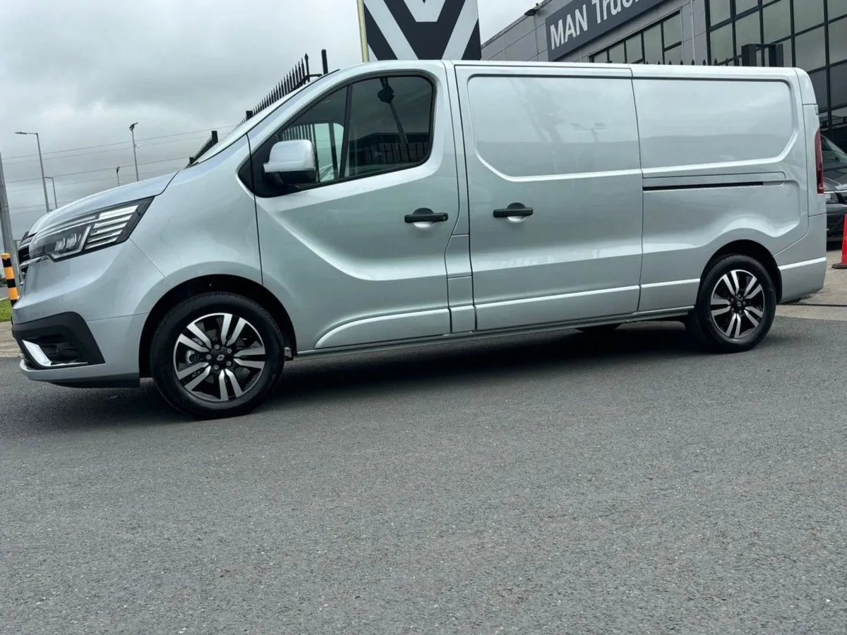 Renault Trafic Extra Sport 170hp 9speed Auto TOP - Image 2