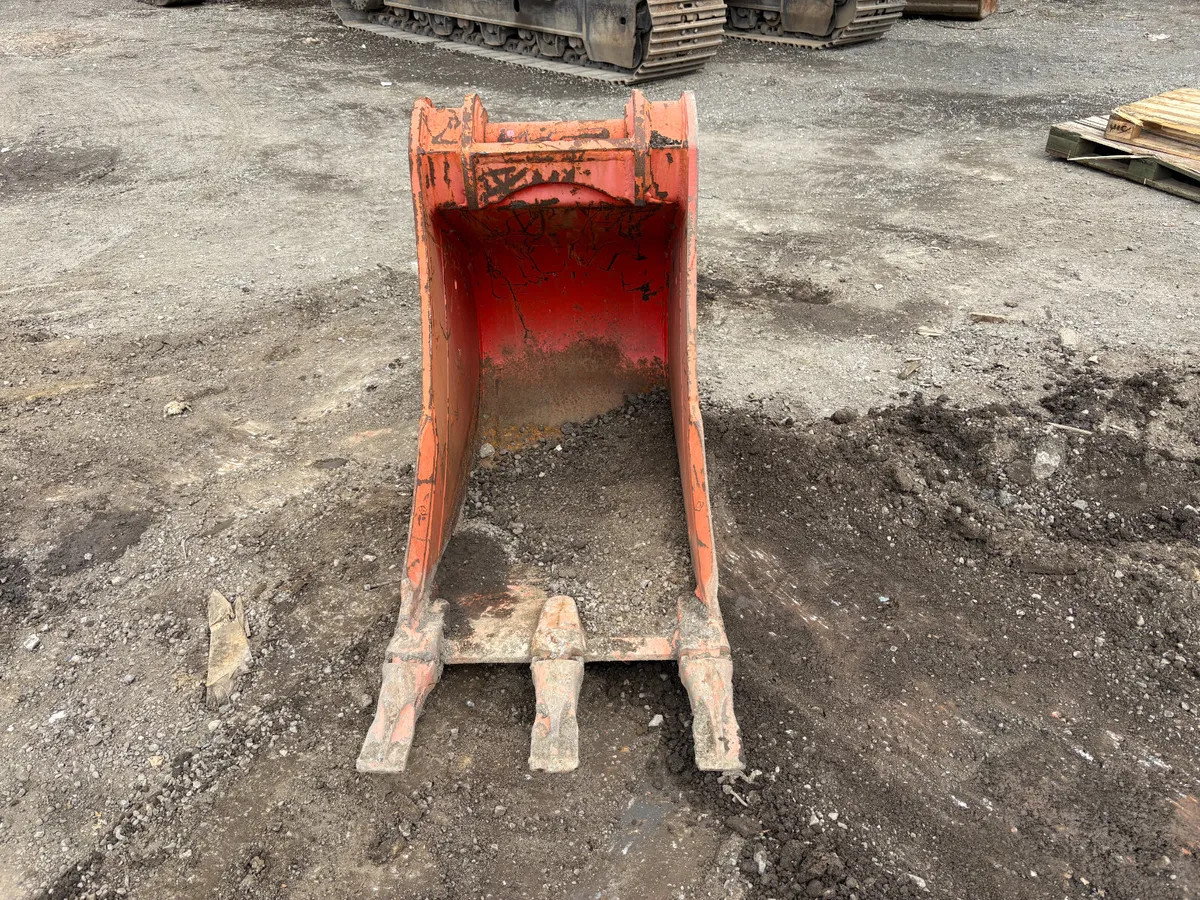 Trenching Bucket (D12)  Miller hitch - Image 3