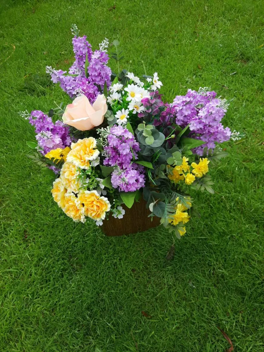 Beautiful artifical flowers new - Image 3