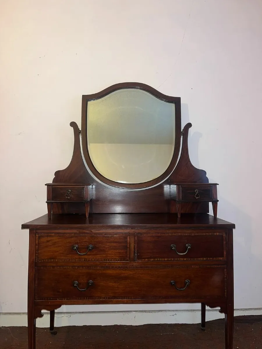 Dressing Table - Image 1